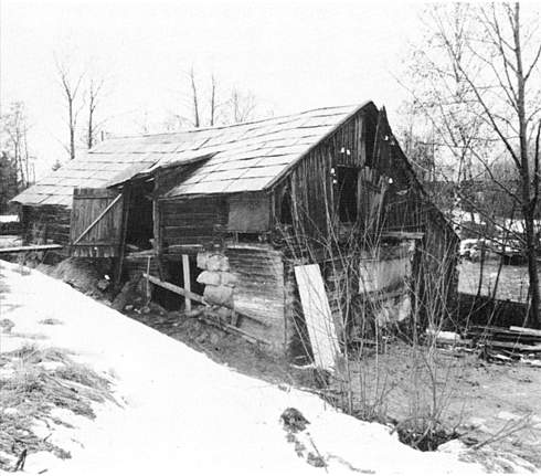 Kungsgårdens smedja våren 1985